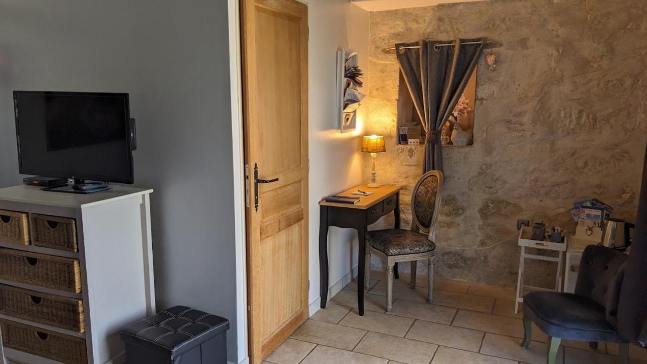Hotel Domaine Les Feuillants Crouzilles Pokoj fotografie